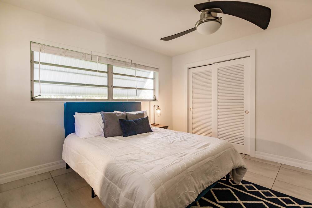 Photo of Bedroom in Central Corals