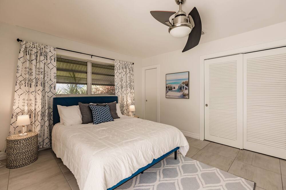 Photo of Bedroom in Central Corals