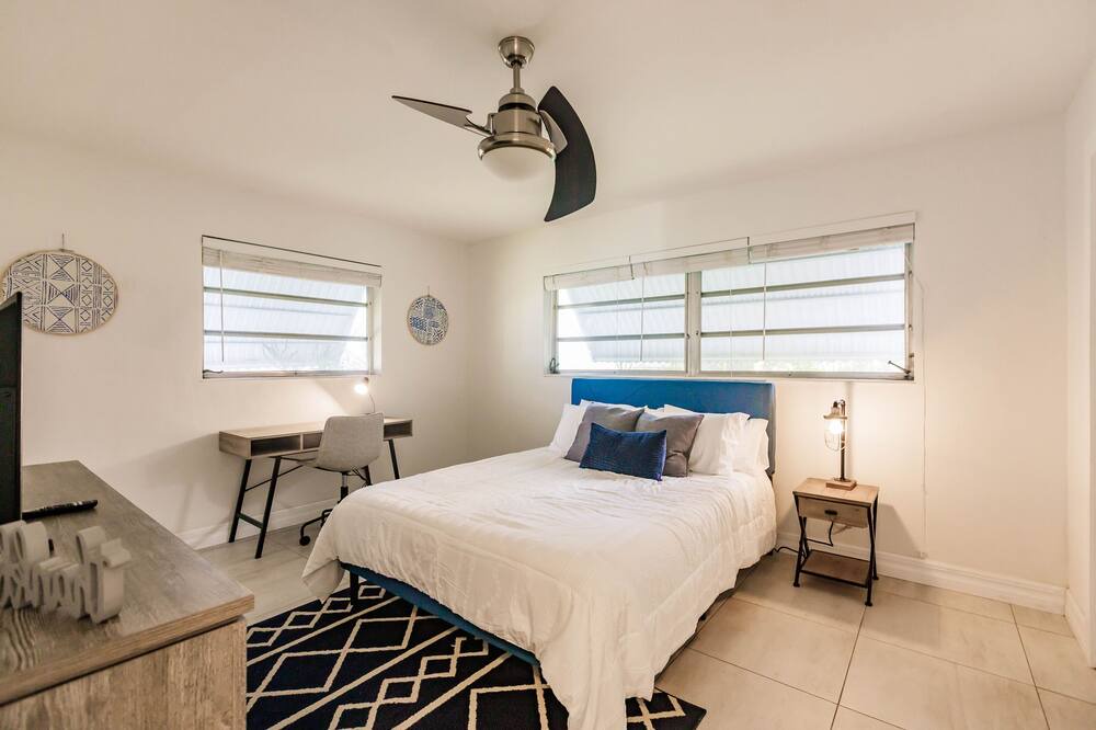 Photo of Bedroom in Central Corals