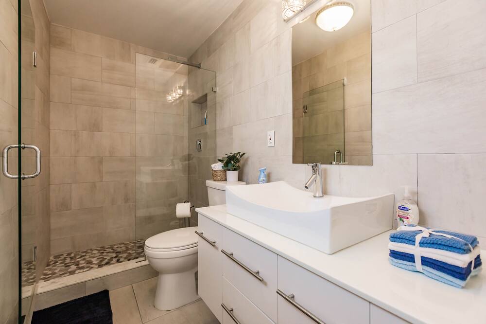 Photo of Bathroom in Central Corals