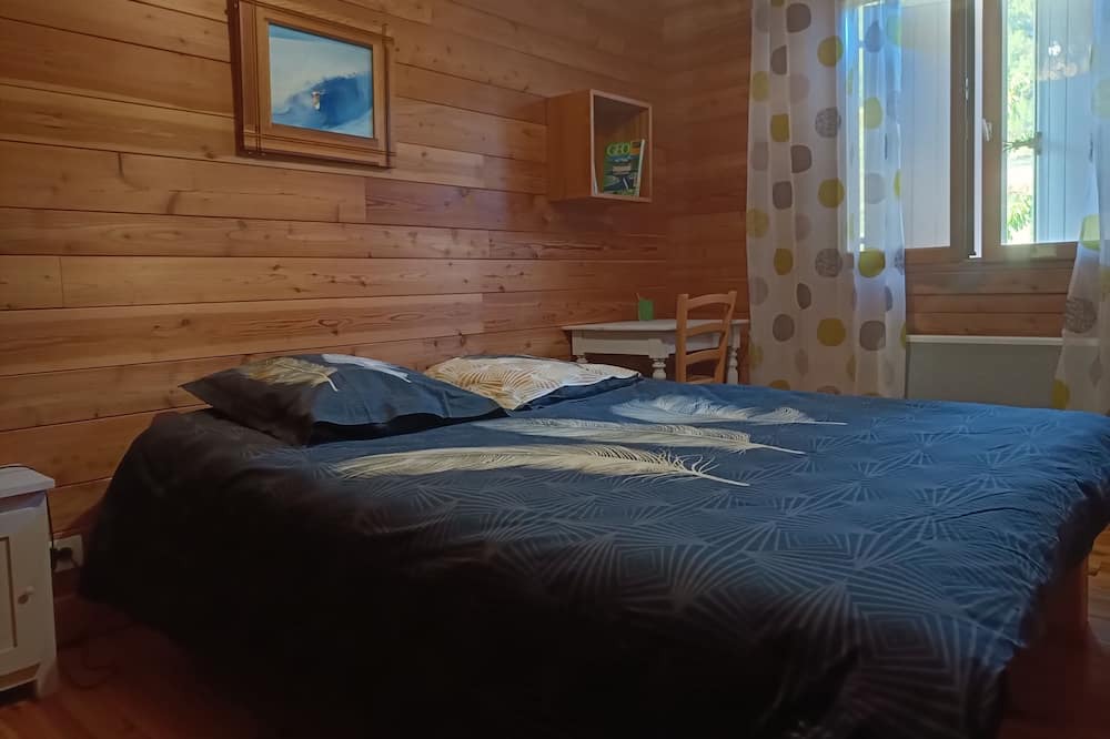 Photo of Bedroom in Roquefort-les-Cascades