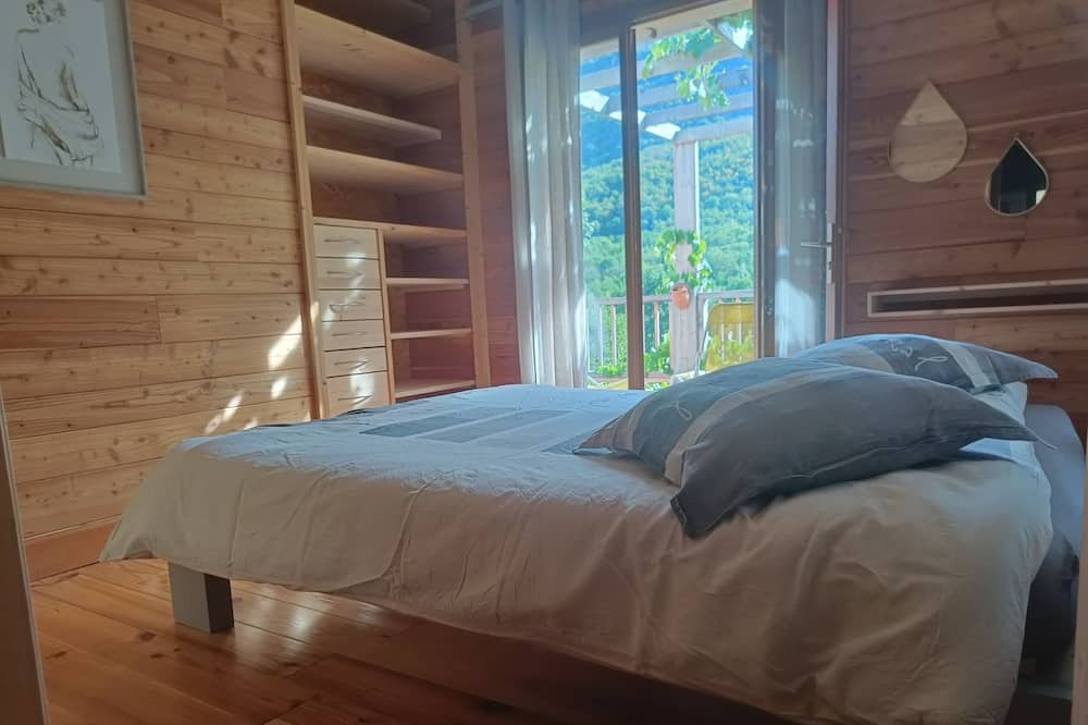 Photo of Bedroom in Roquefort-les-Cascades