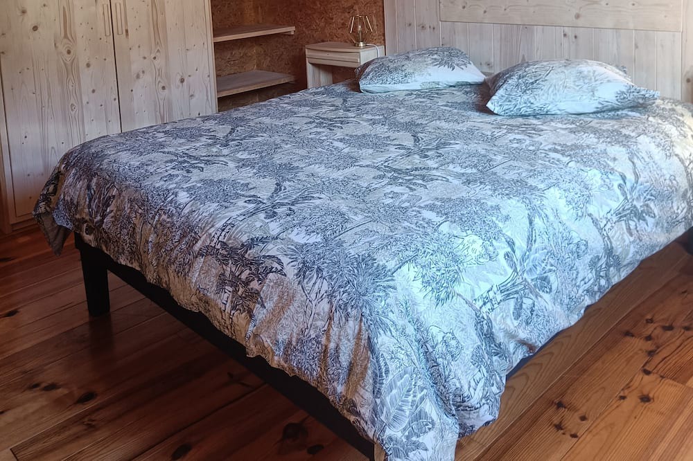 Photo of Bedroom in Roquefort-les-Cascades