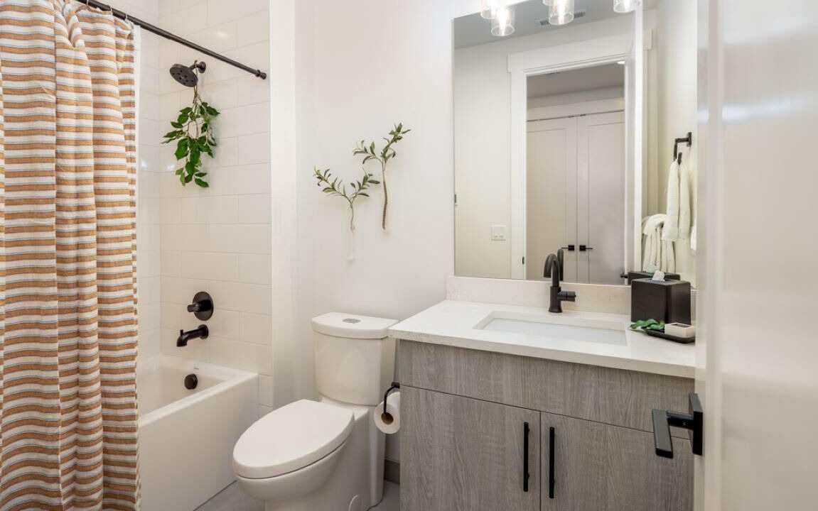 Photo of Others in Roslyn