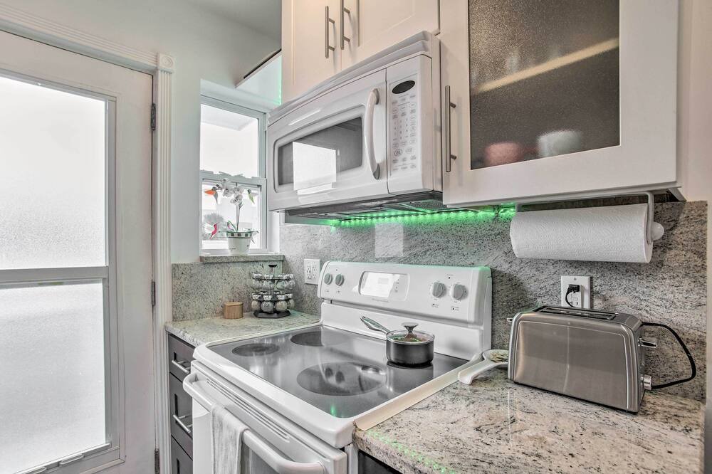 Photo of Kitchen in Colee Hammock