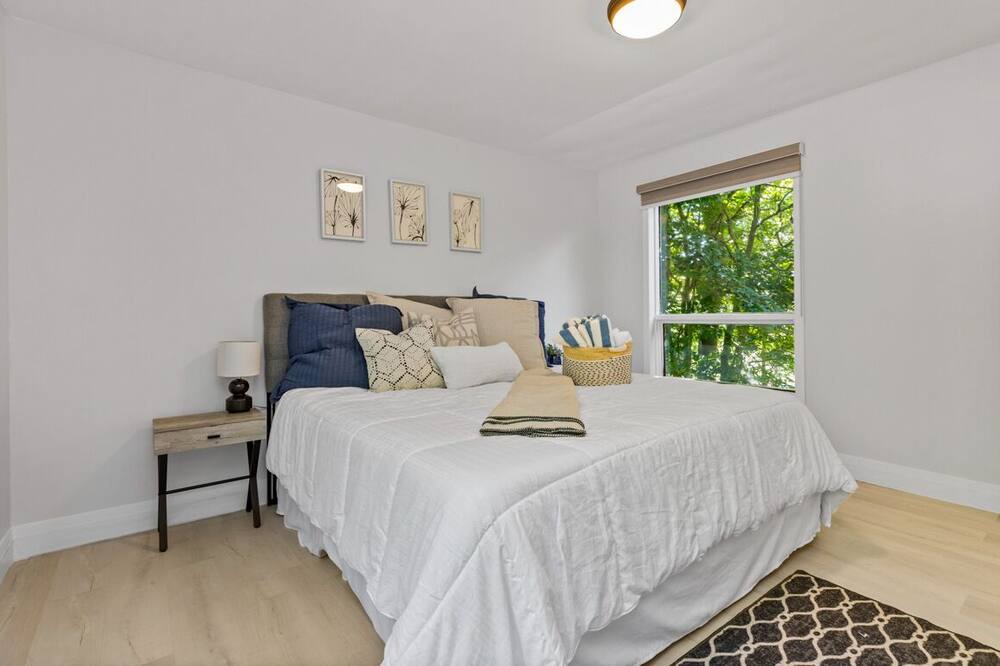 Photo of Bedroom in Broadbent