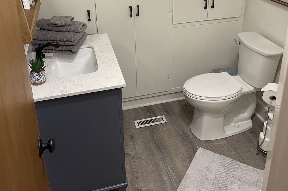 Photo of Bathroom in Brackettville