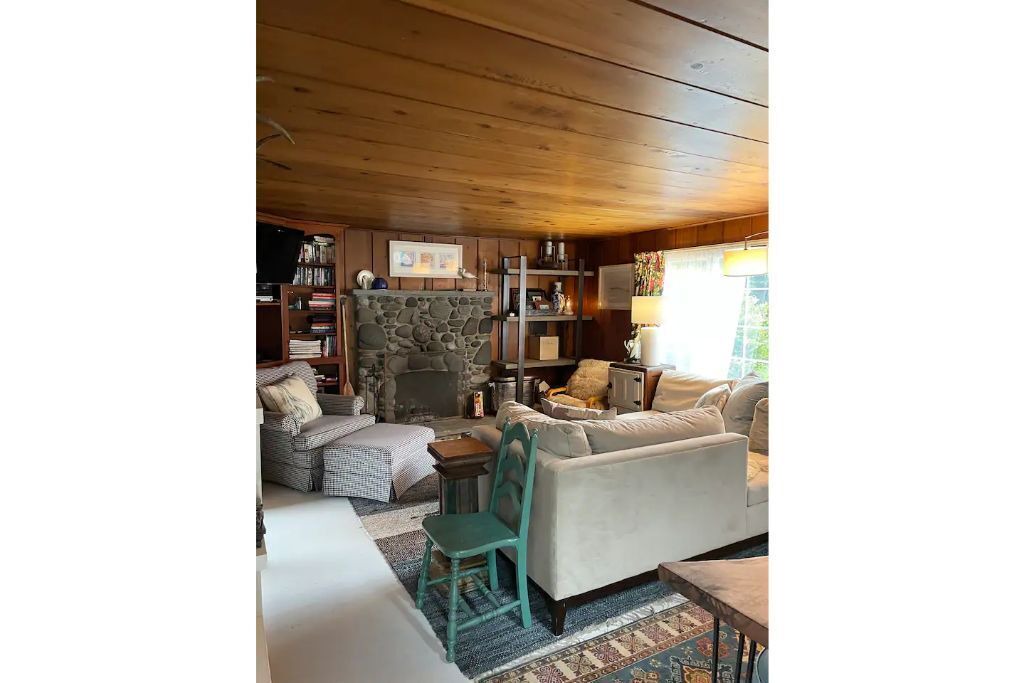 Photo of Livingroom in Rockaway Beach