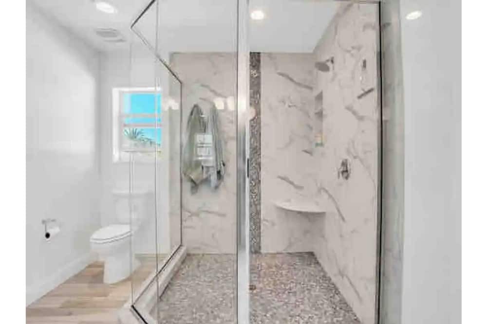 Photo of Bathroom in Point Seaside