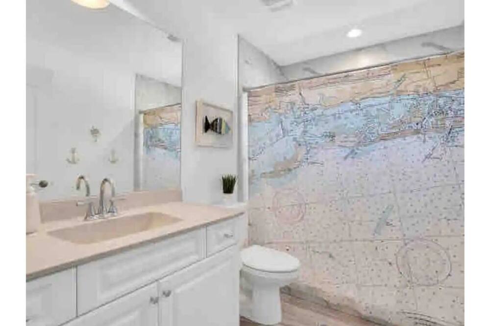 Photo of Bathroom in Point Seaside