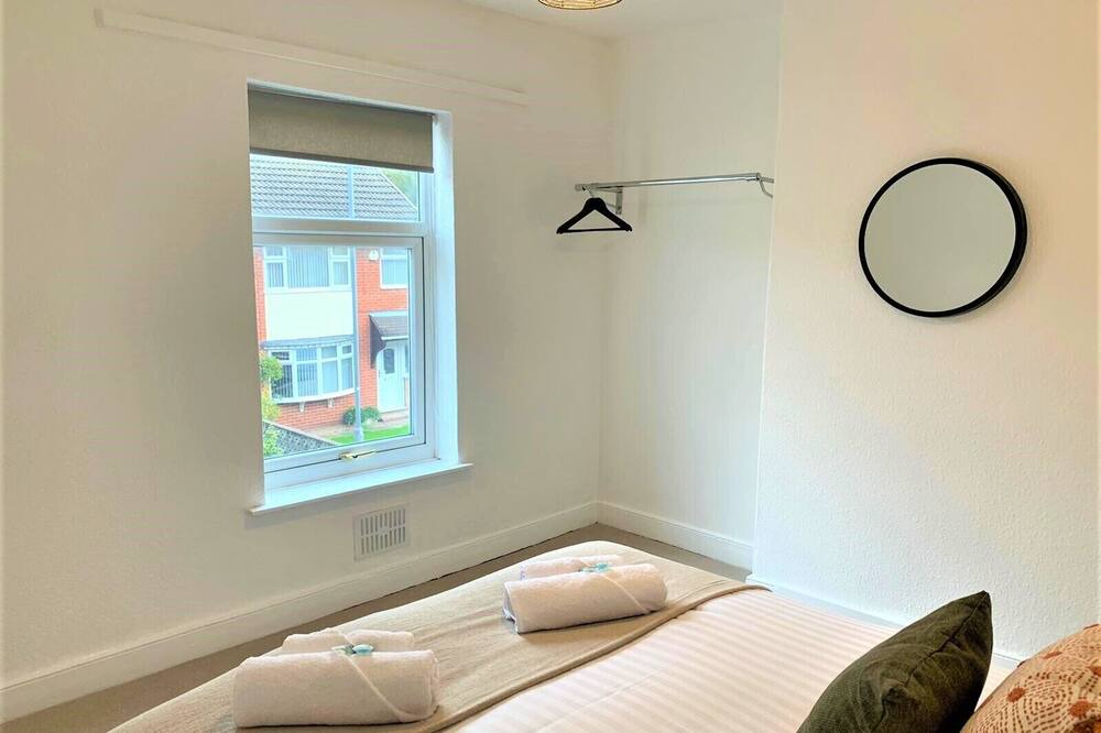 Photo of Bedroom in Newcastle-Under-Lyme