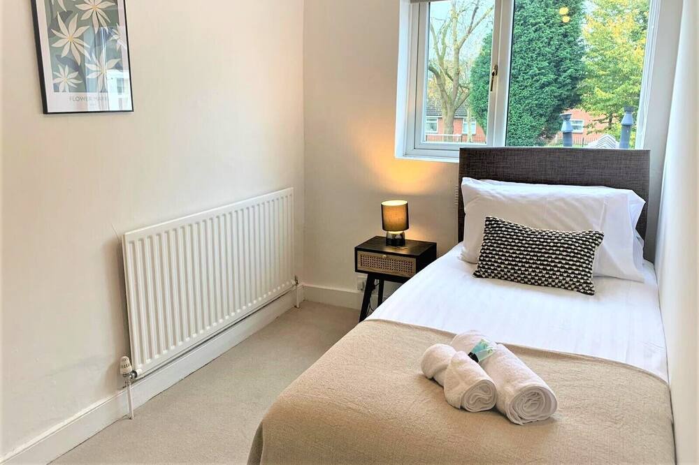 Photo of Bedroom in Newcastle-Under-Lyme