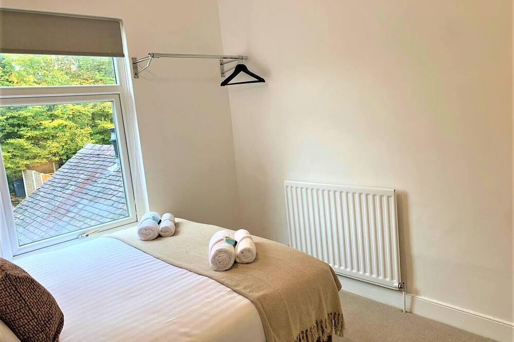 Photo of Bedroom in Newcastle-Under-Lyme
