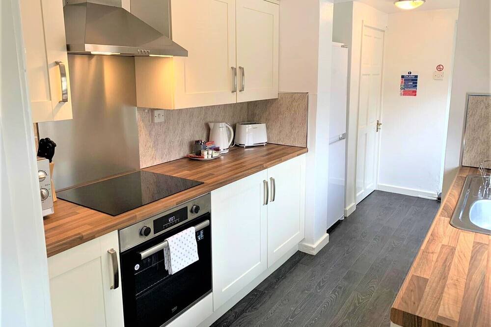 Photo of Kitchen in Newcastle-Under-Lyme