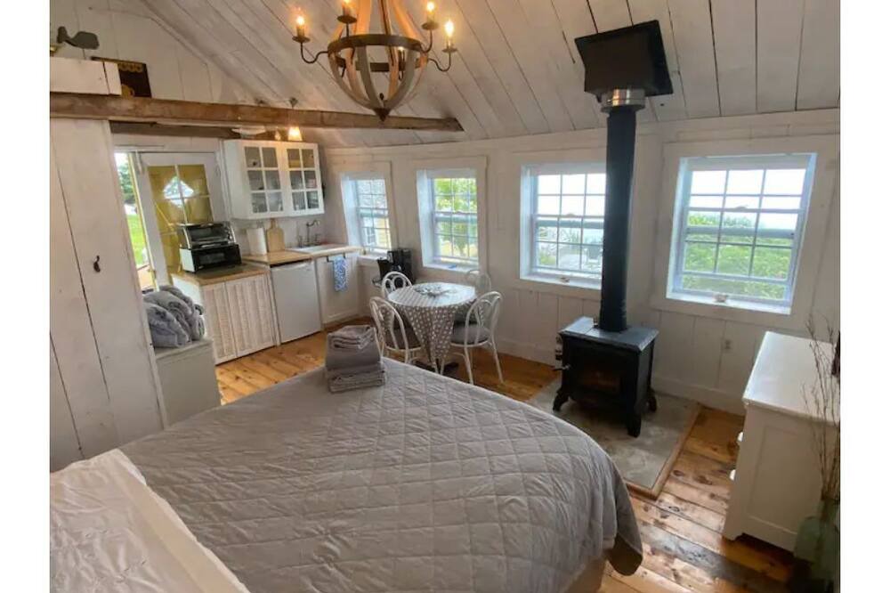 Photo of Bedroom in Hall's Harbour