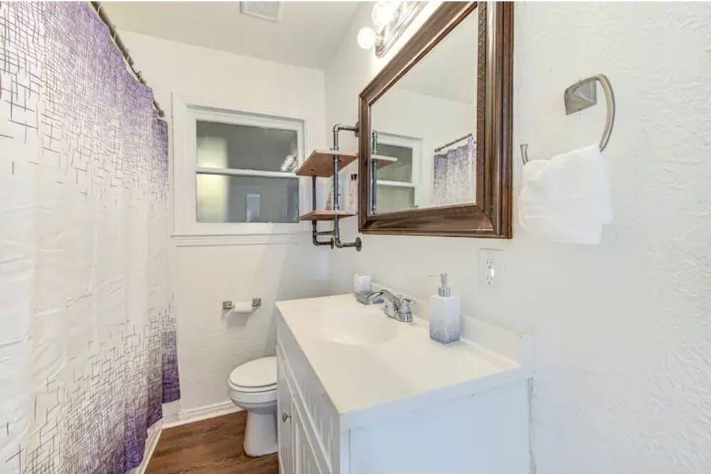Photo of Bathroom in Beaumont