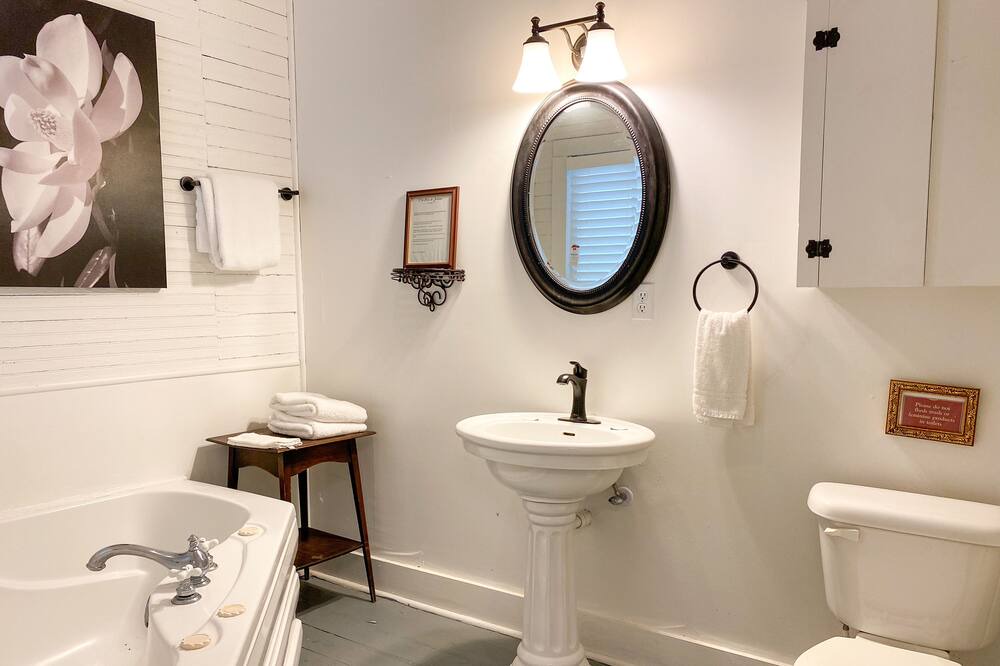 Photo of Bathroom in Salado