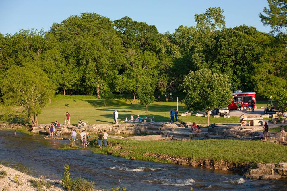 Photo of Others in Salado