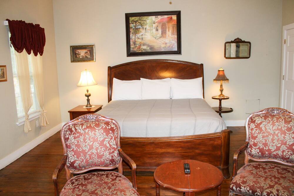 Photo of Bedroom in Salado