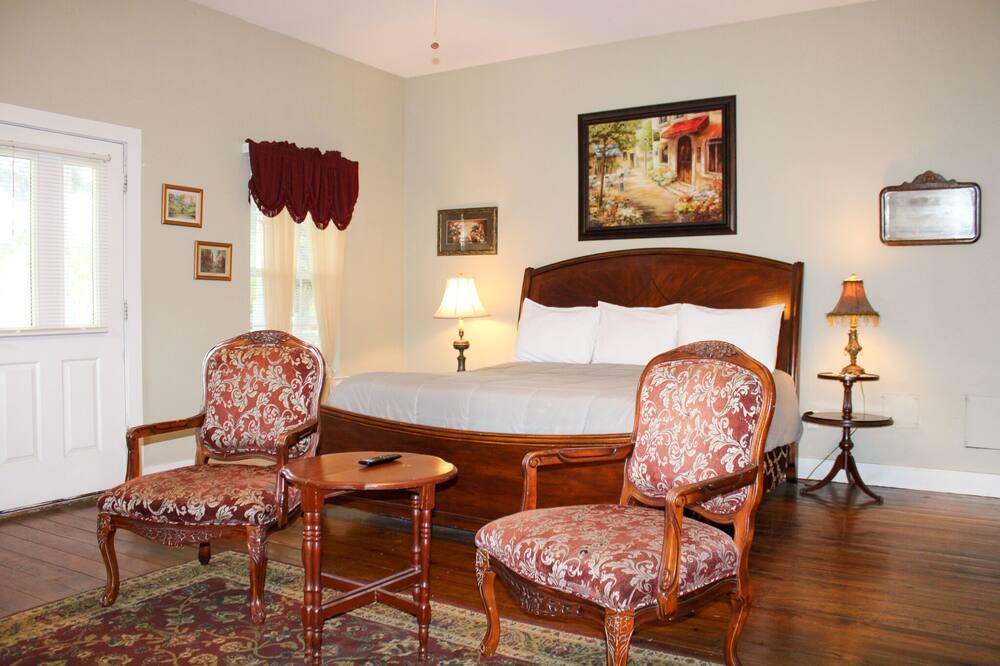 Photo of Bedroom in Salado