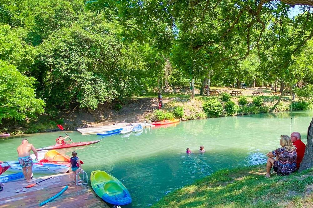 Photo of Others in Seguin