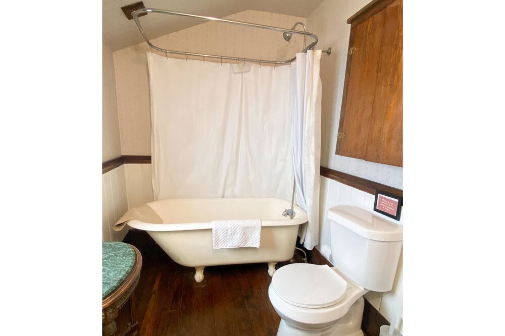 Photo of Bathroom in Salado