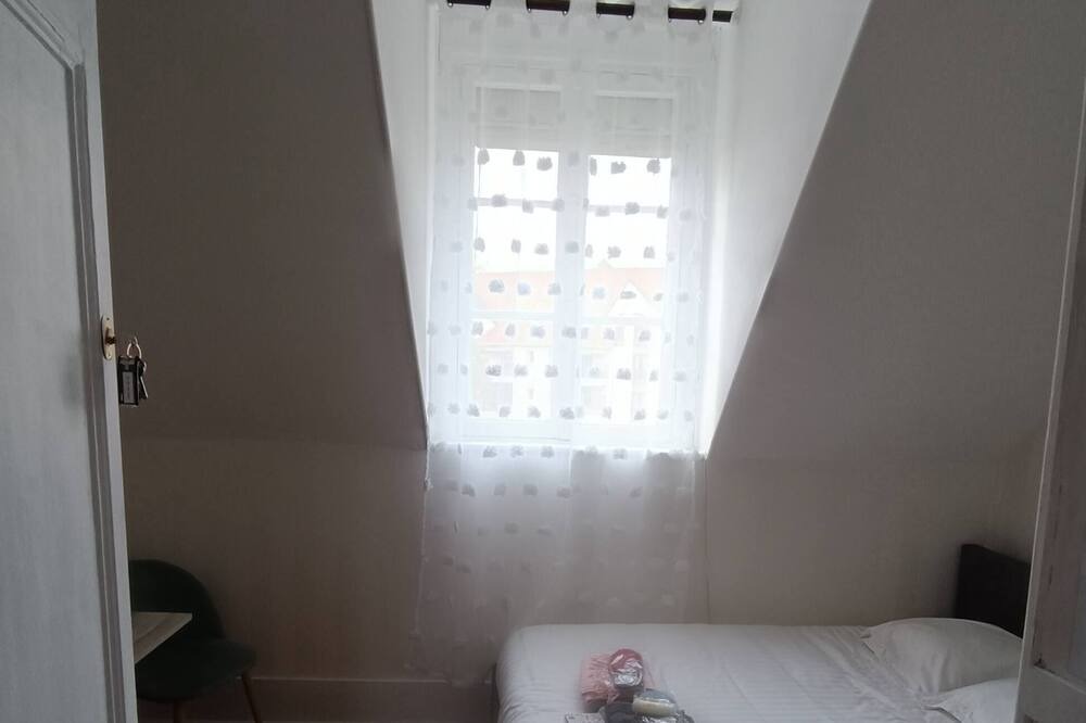 Photo of Bedroom in Andresy