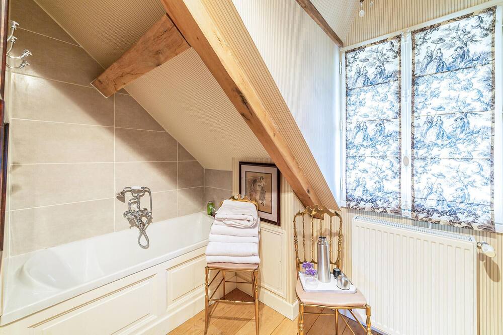 Photo of Bathroom in Nouan-le-Fuzelier