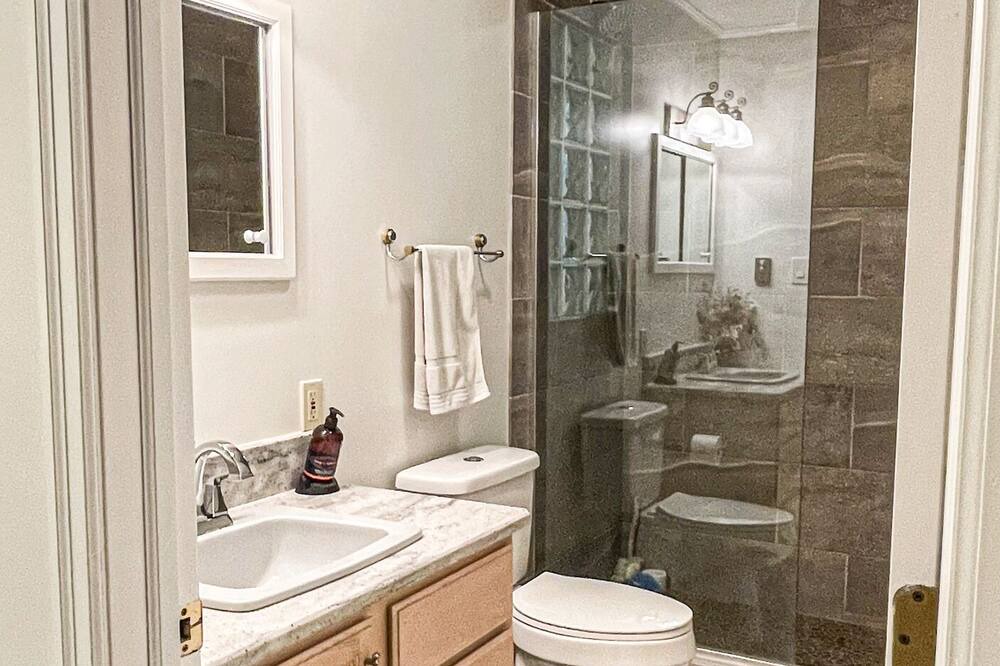 Photo of Bathroom in Greentown