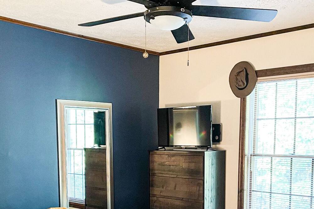 Photo of Bedroom in Greentown