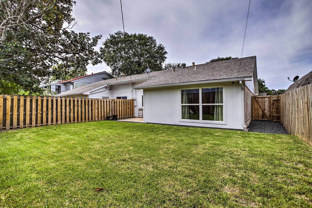 Photo of Outdoor in Garden Oaks