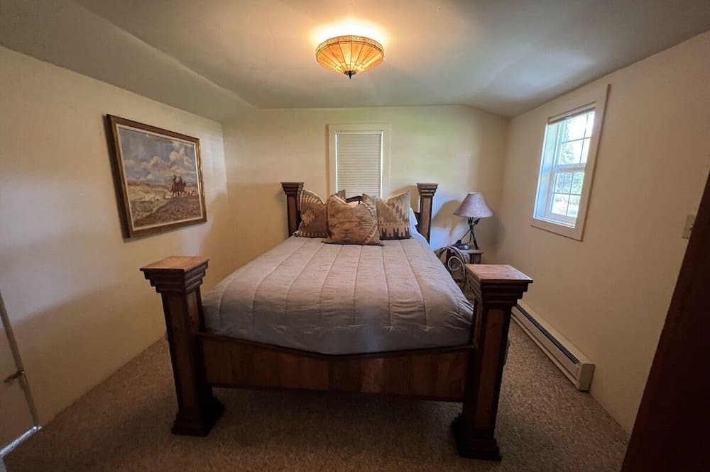 Photo of Bedroom in Greenfield