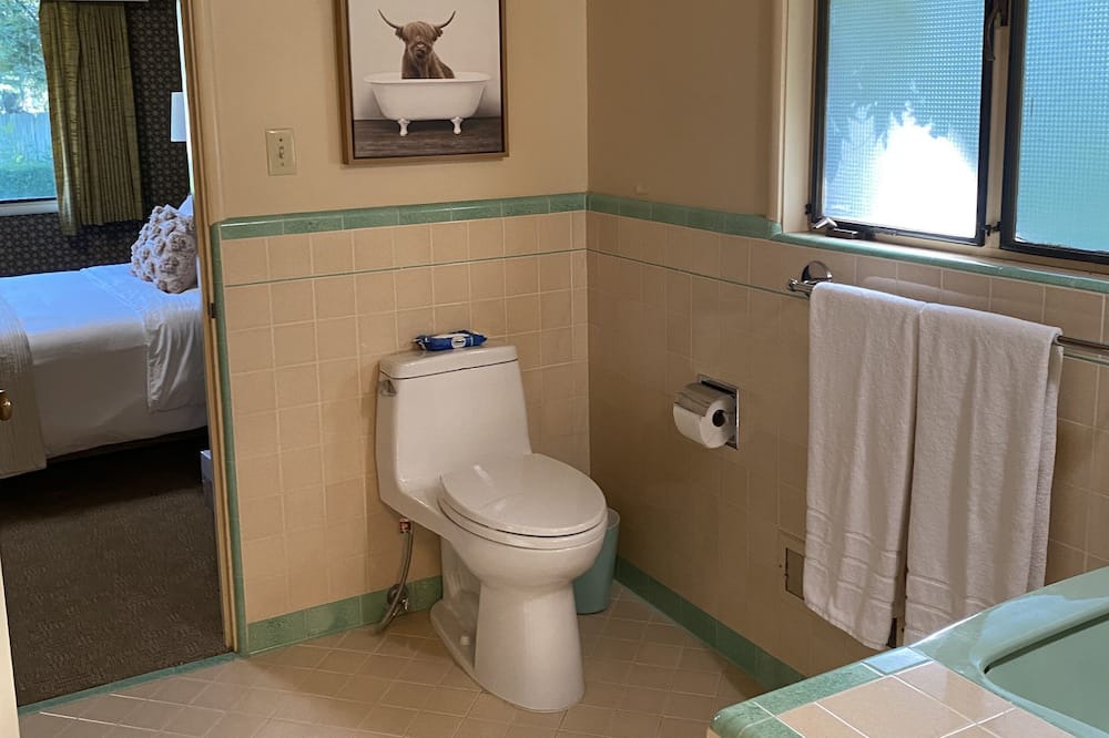 Photo of Bathroom in Greenfield