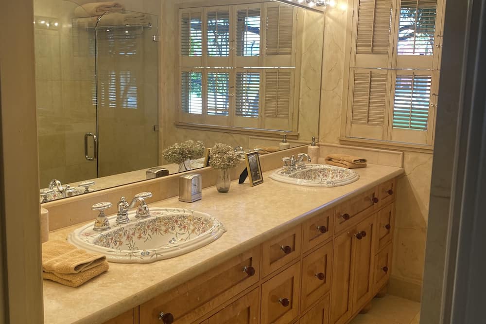 Photo of Bathroom in Greenfield