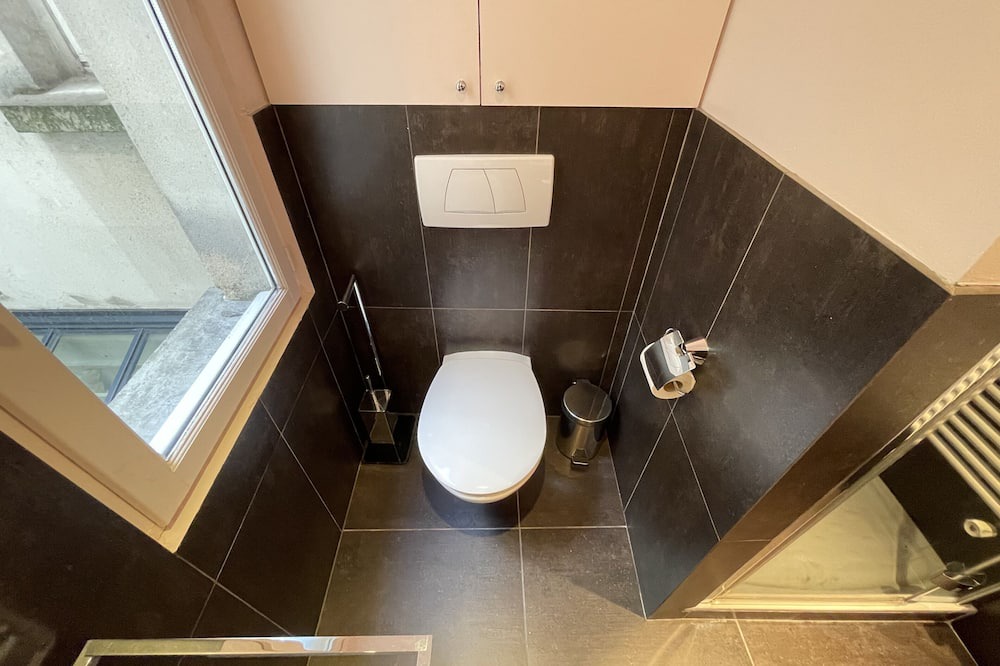 Photo of Bathroom in 4th Arrondissement