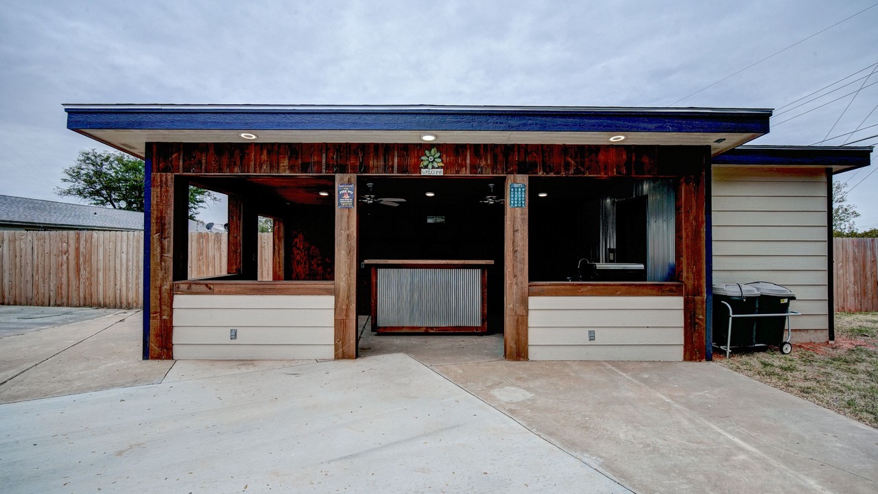 Photo of Outdoor in Woodward