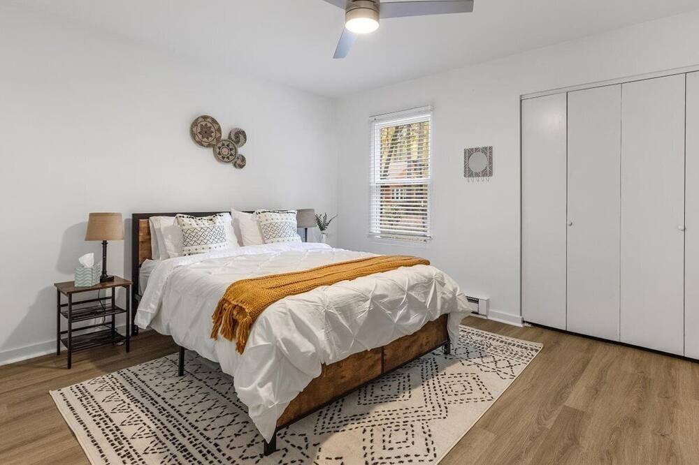Photo of Bedroom in North Chesterfield