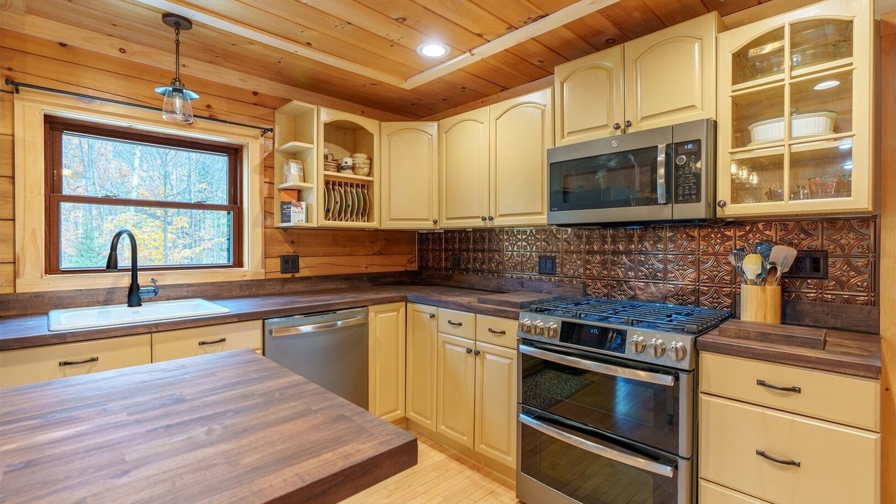 Photo of Kitchen in Upper Jay