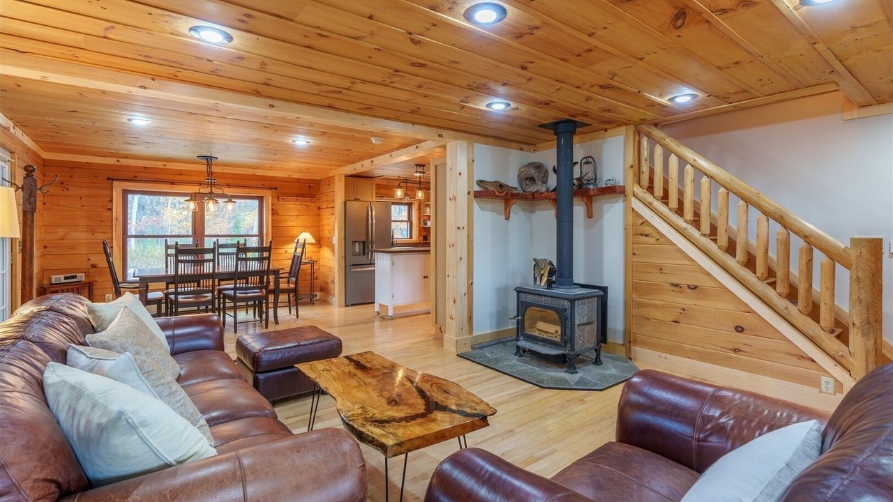 Photo of Livingroom in Upper Jay