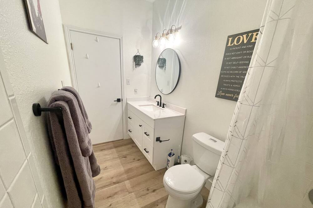 Photo of Bathroom in Cedar Creek