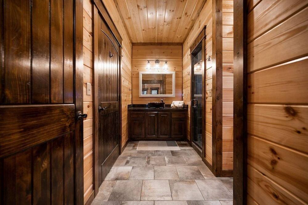Photo of Bathroom in Hochatown