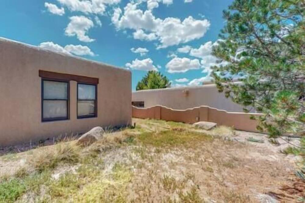 Photo of Outdoor in Sandia Heights South