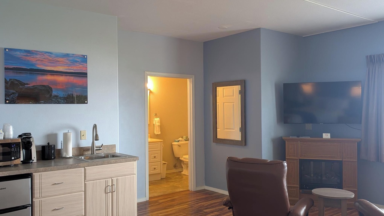 Photo of Bedroom in Potlatch
