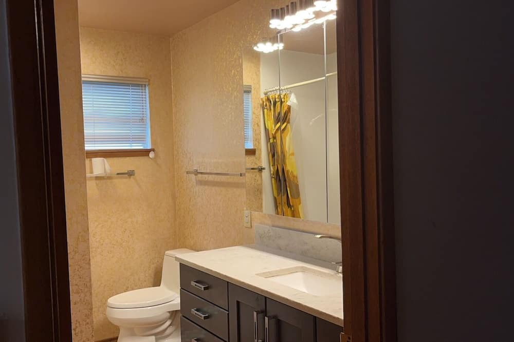 Photo of Bathroom in Lake Hills