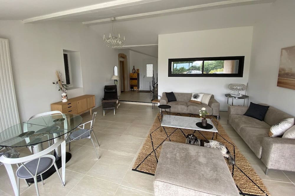 Photo of Others in Saint-Michel-de-Lanes