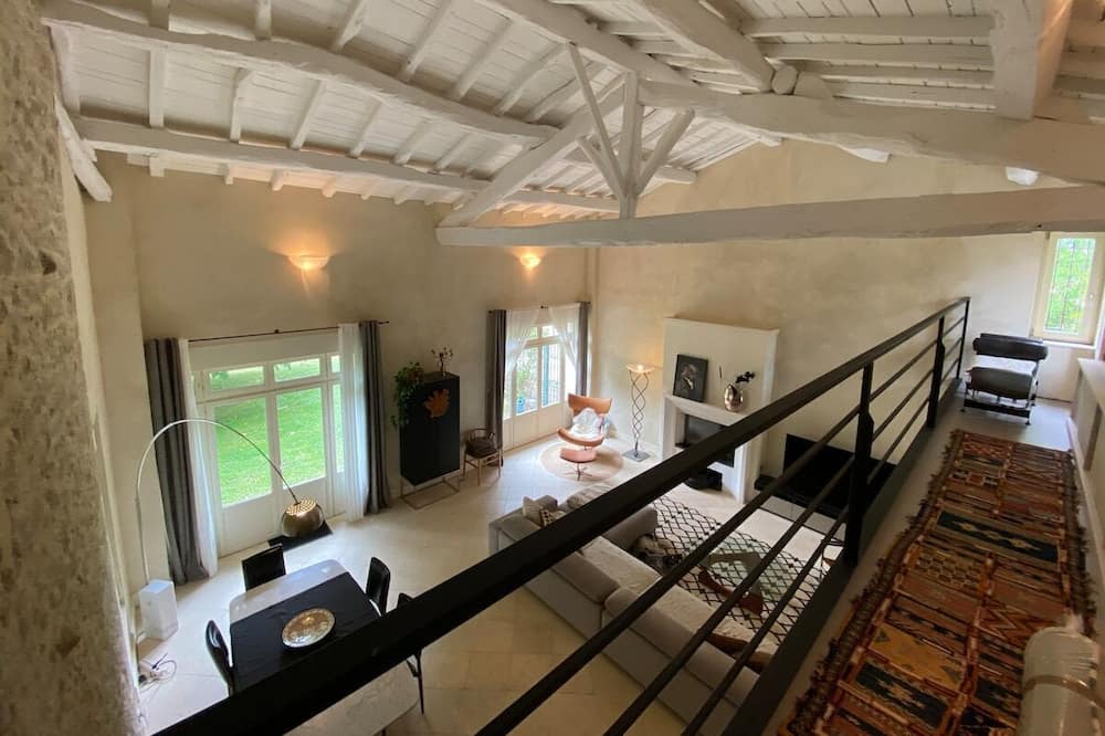 Photo of Others in Saint-Michel-de-Lanes