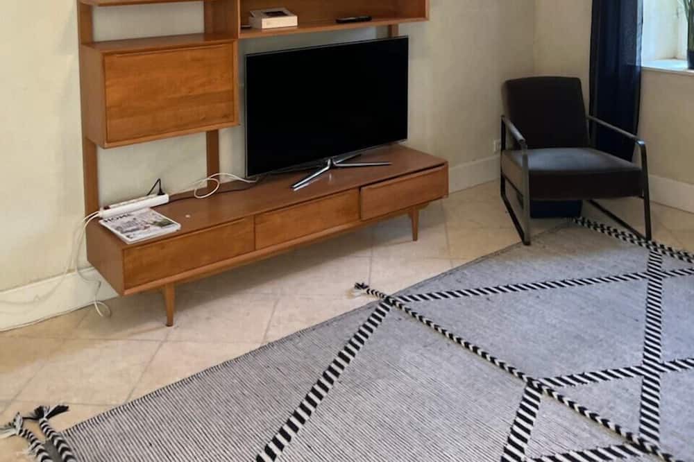 Photo of Others in Saint-Michel-de-Lanes