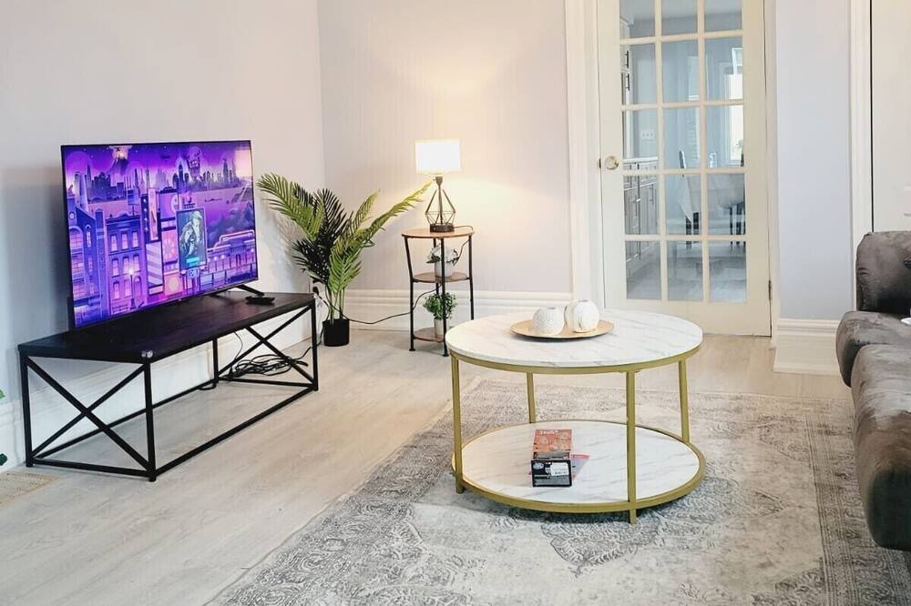 Photo of Livingroom in Winona