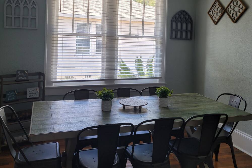 Photo of Others in Murray Hill