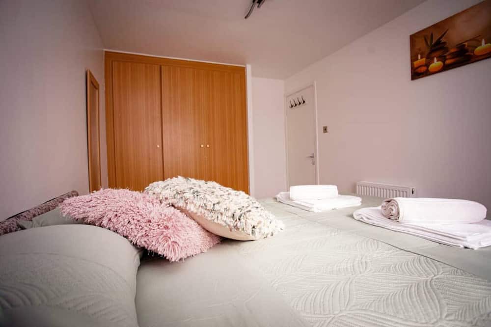 Photo of Bedroom in Toddington